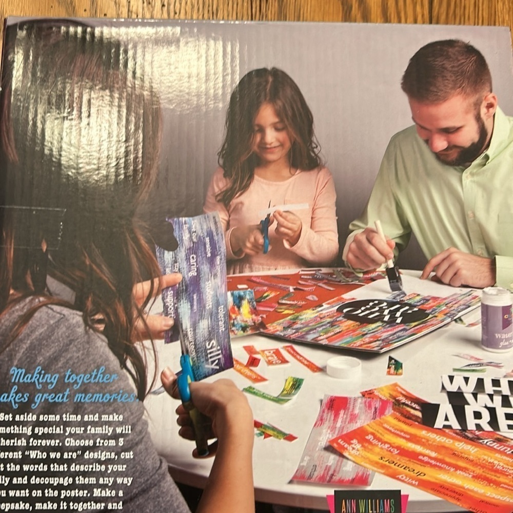 Poster Kit/2 - Picture 2 of 2